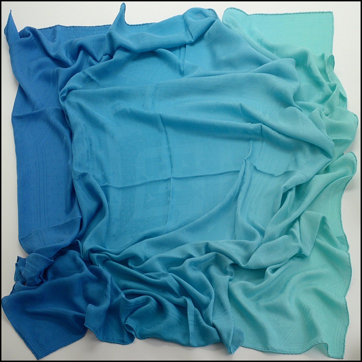 RDC15225 TIFFANY & CO. Blue Dancing T Silk and Wool Scarf 140cm