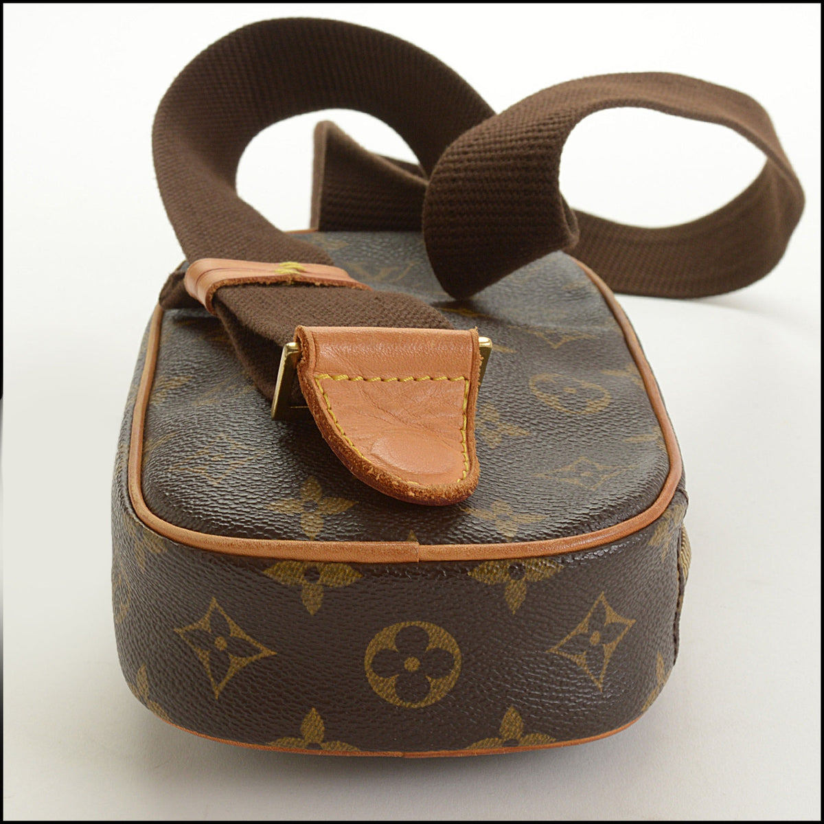 RDC15692 LOUIS VUITTON Monogram Pochette Gange Crossbody Bag
