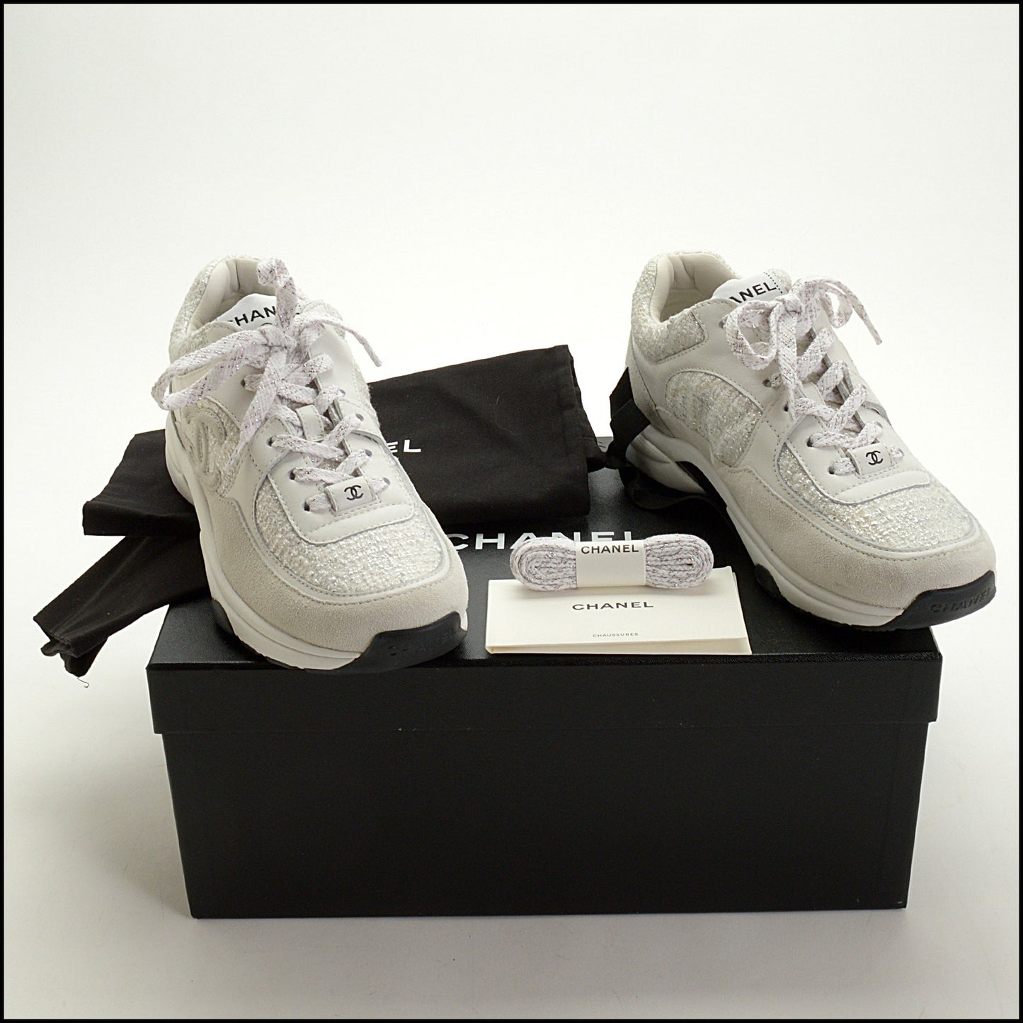 RDC15126 CHANEL '23 White and Silver Tweed Sneaker EU 37.5
