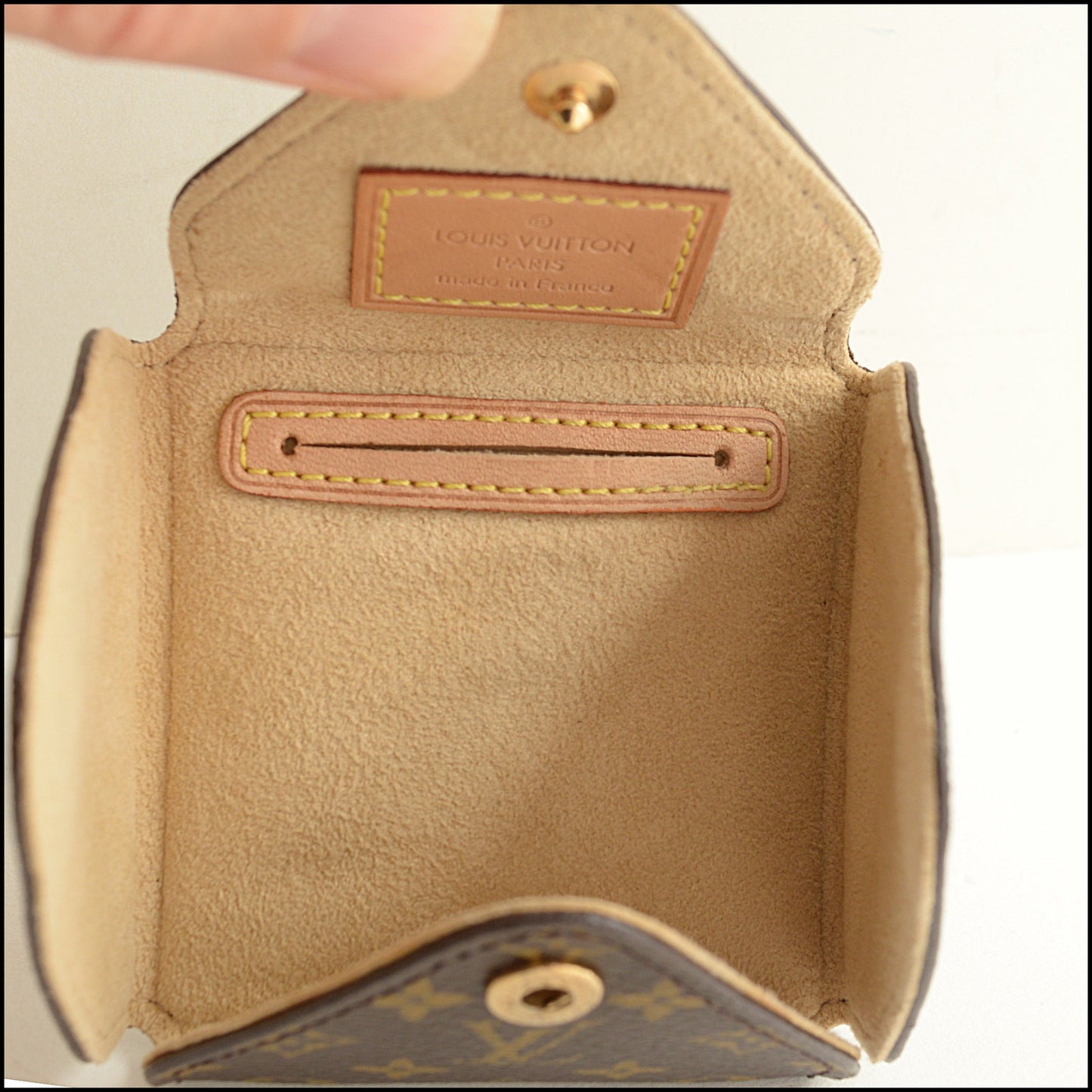 RDC15605 LOUIS VUITTON Monogram Square Necklace Jewelry Case