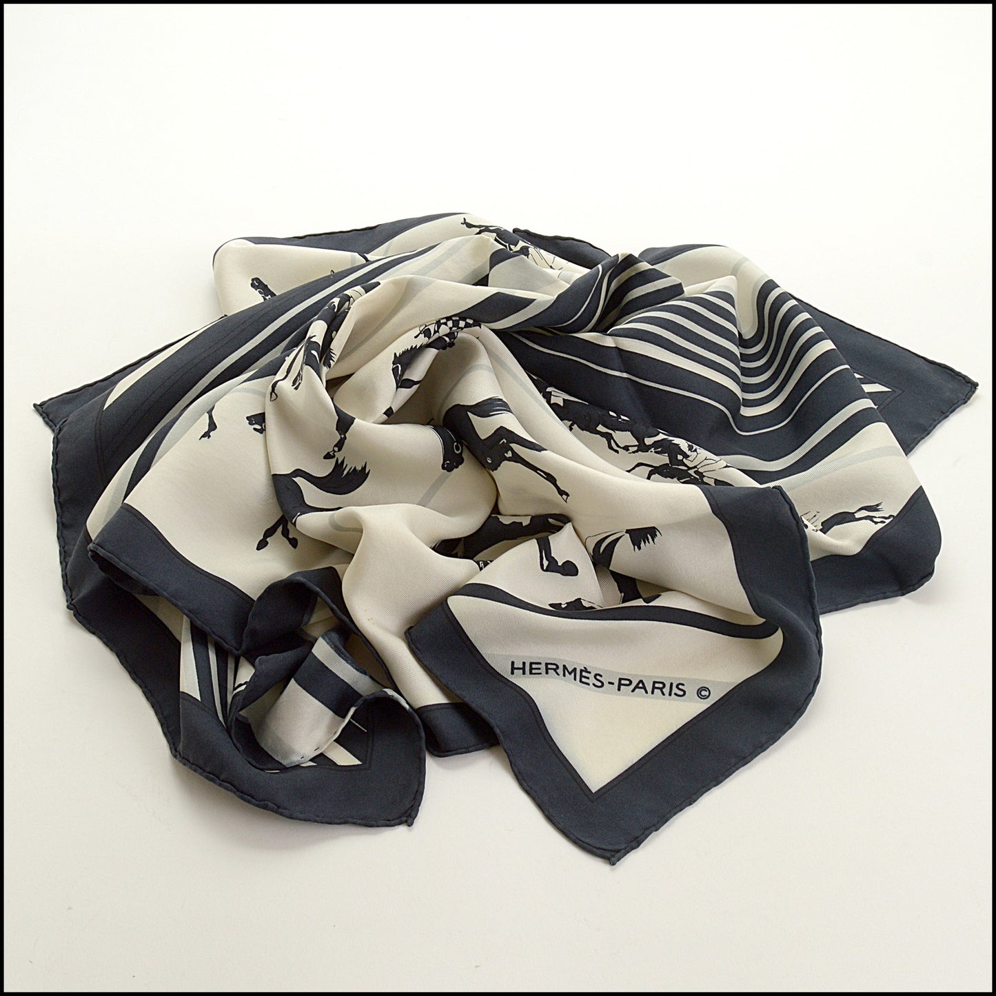 RDC15457 HERMES Vintage 1982 Black and White "Les Courses" Horse Racing Silk Scarf 90cm