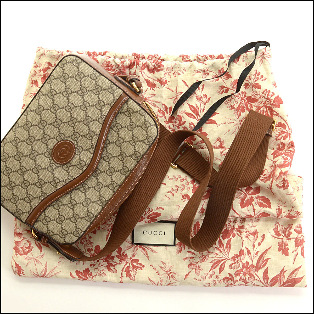 RDC15631 GUCCI Brown GG Supreme Monogram Messenger Bag