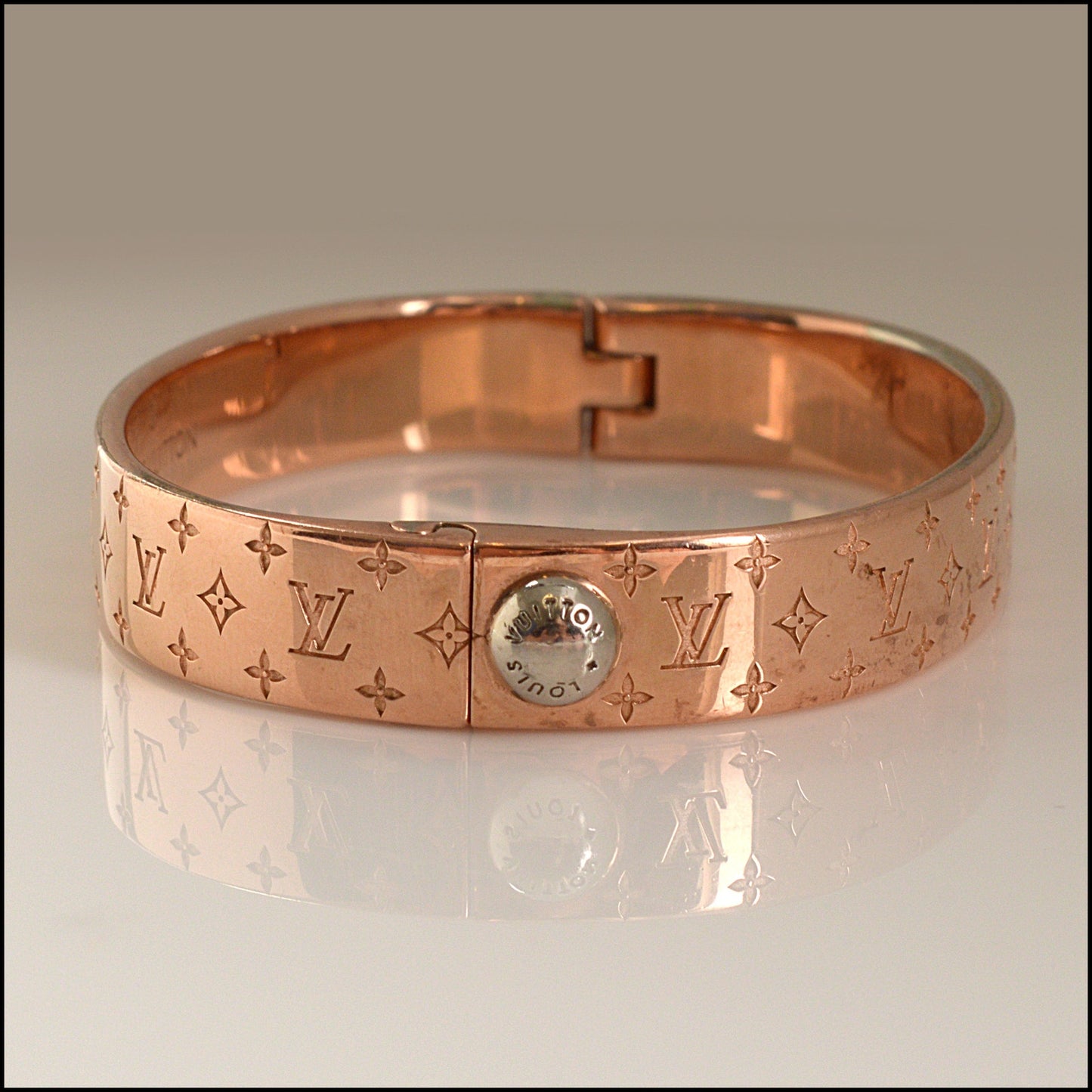 RDC15387 LOUIS VUITTON LV Nanogram Rose Gold Oval Cuff Bracelet Size S