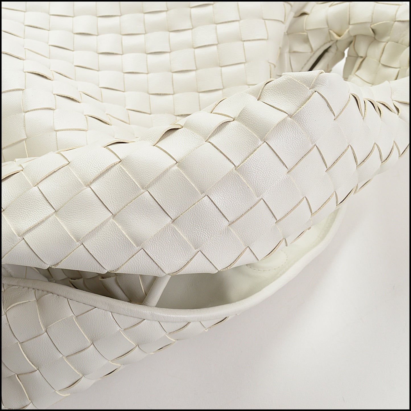 RDC14535 BOTTEGA VENETA White Intrecciato Calfskin Large Hop Bag
