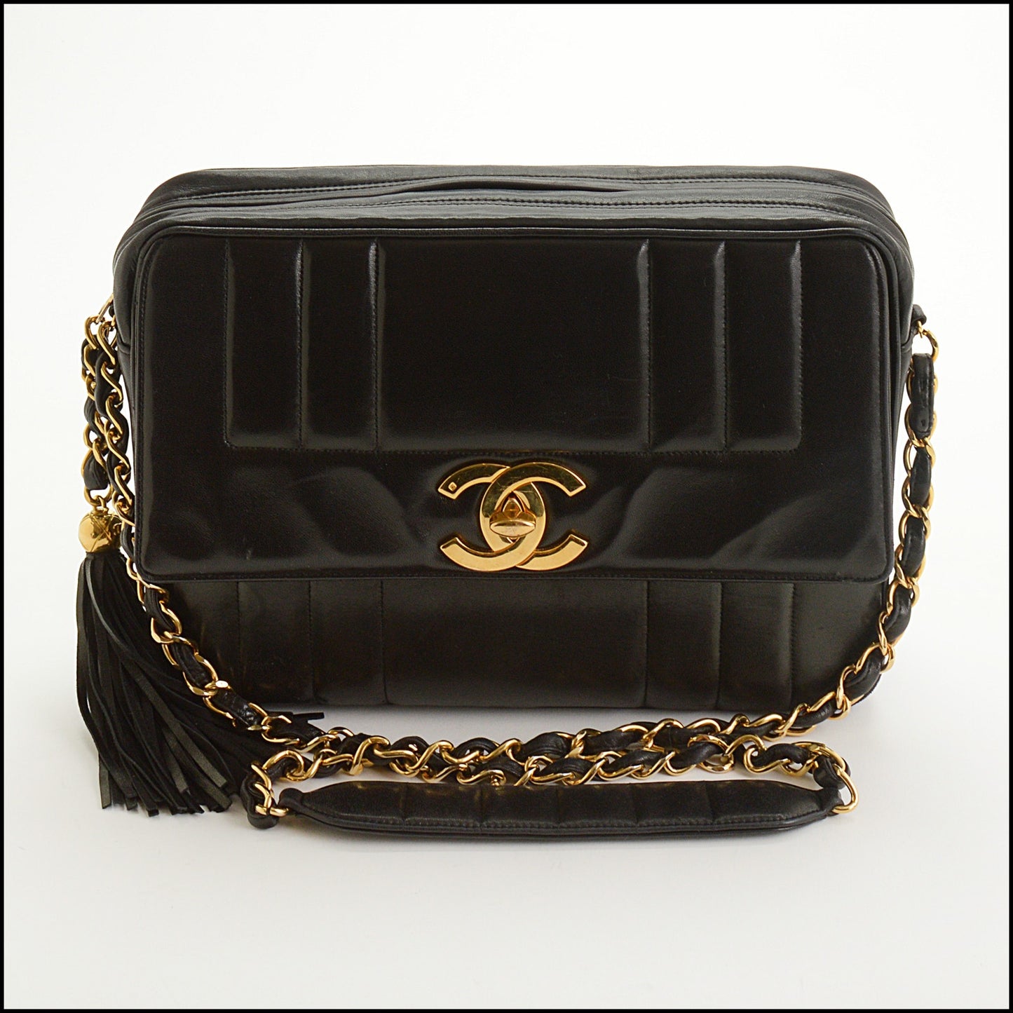 RDC15230 CHANEL '94-96 Black Lambskin Vertical Quilt Jumbo Camera Bag