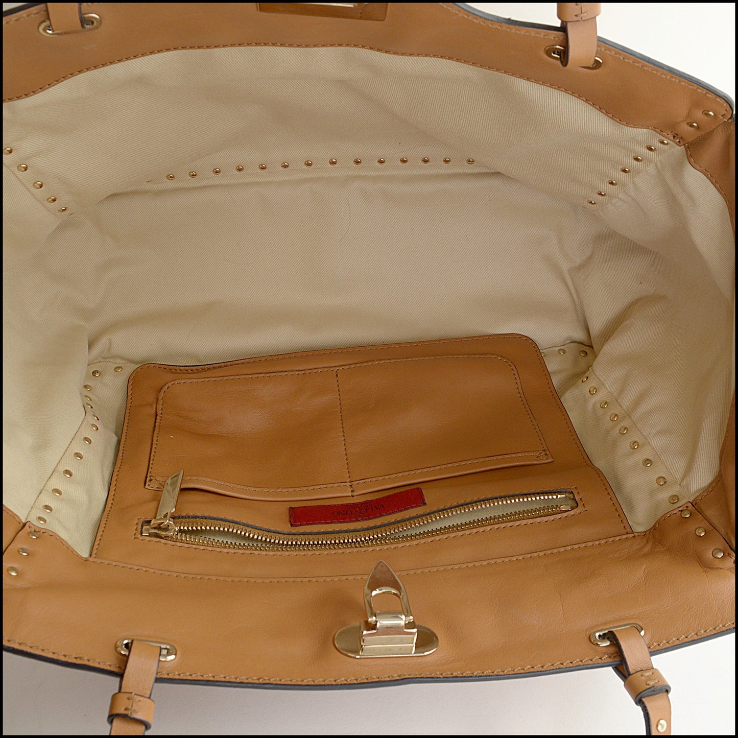RDC14548 VALENTINO GARAVANI Tan Leather Rockstud Tote Bag
