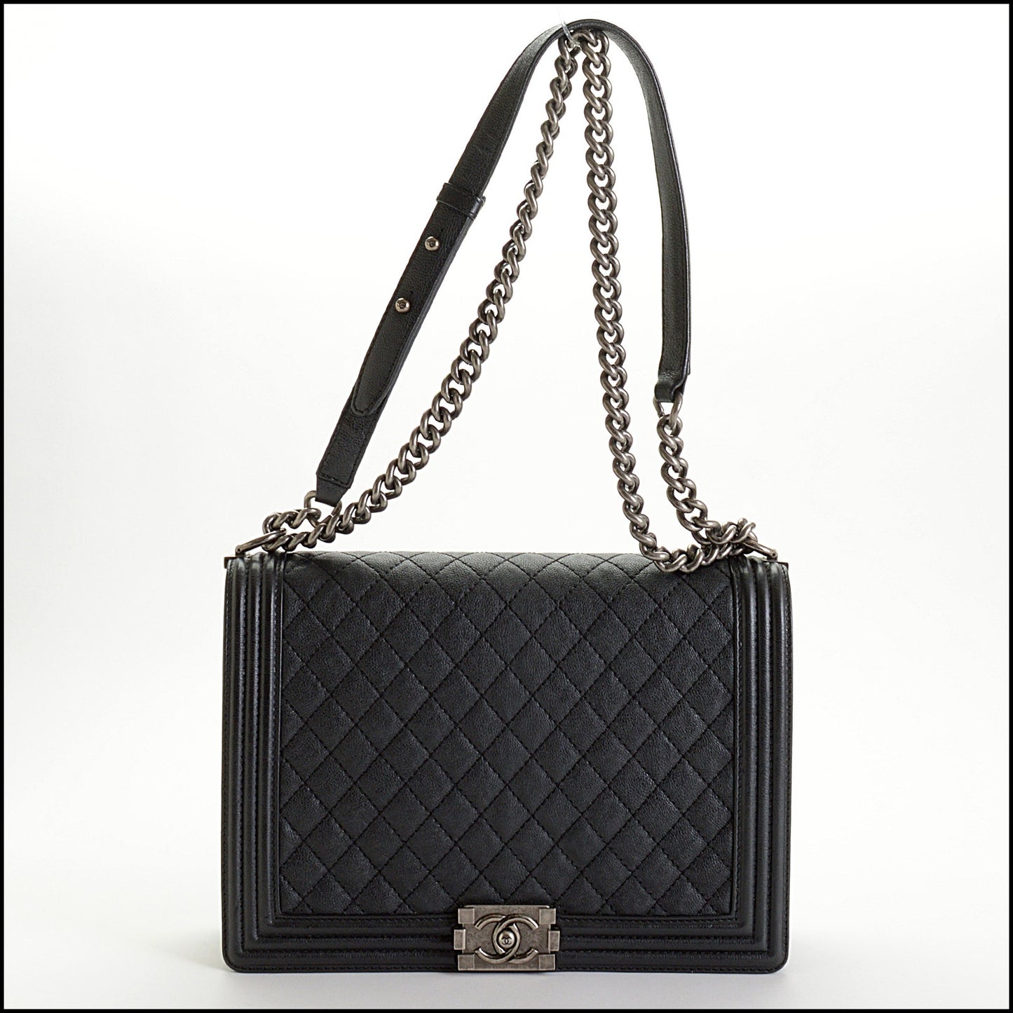 RDC15015 CHANEL '13-'14 Black Leather Quilted Large Boy Bag