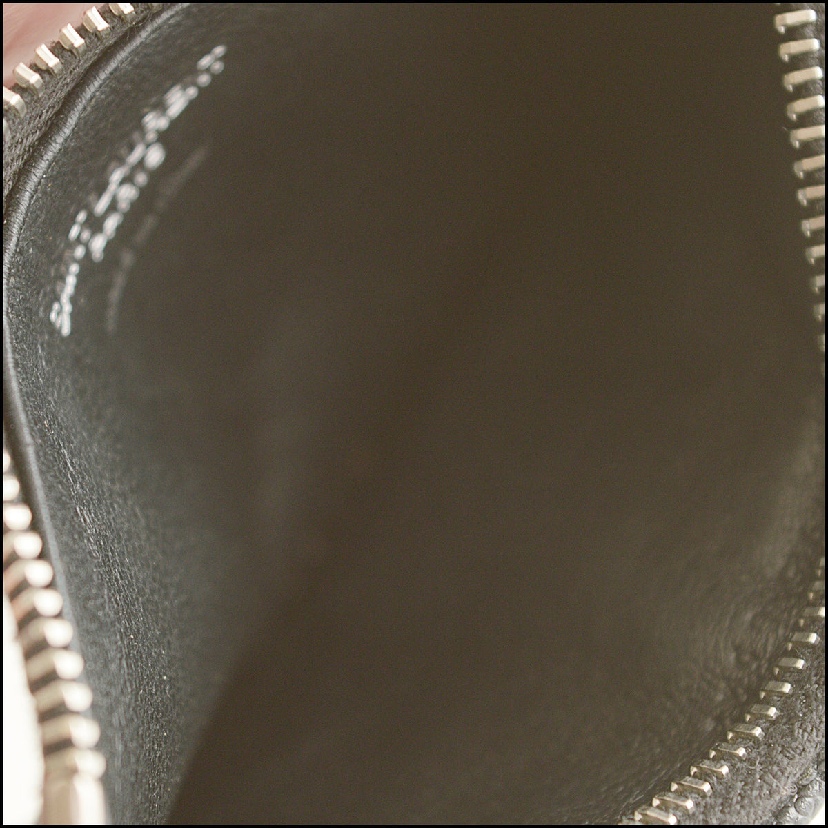 RDC15665 SAINT LAURENT Black Matelasse YSL Cassandre Zipped Card Case