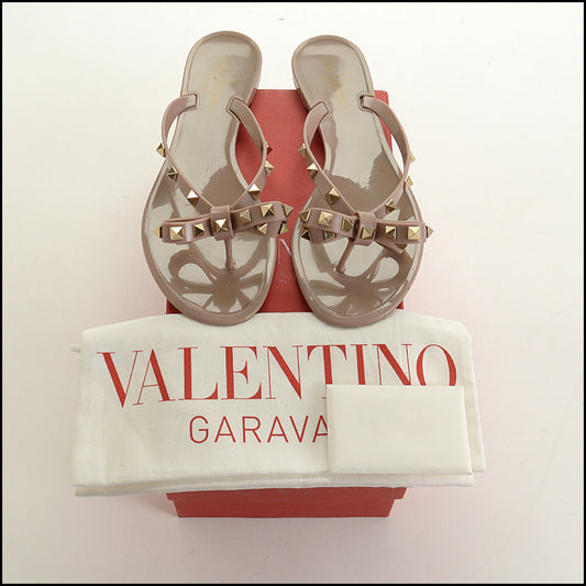 RDC15699 VALENTINO GARAVANI Poudre Rockstud Jelly Flip Flops Size 38