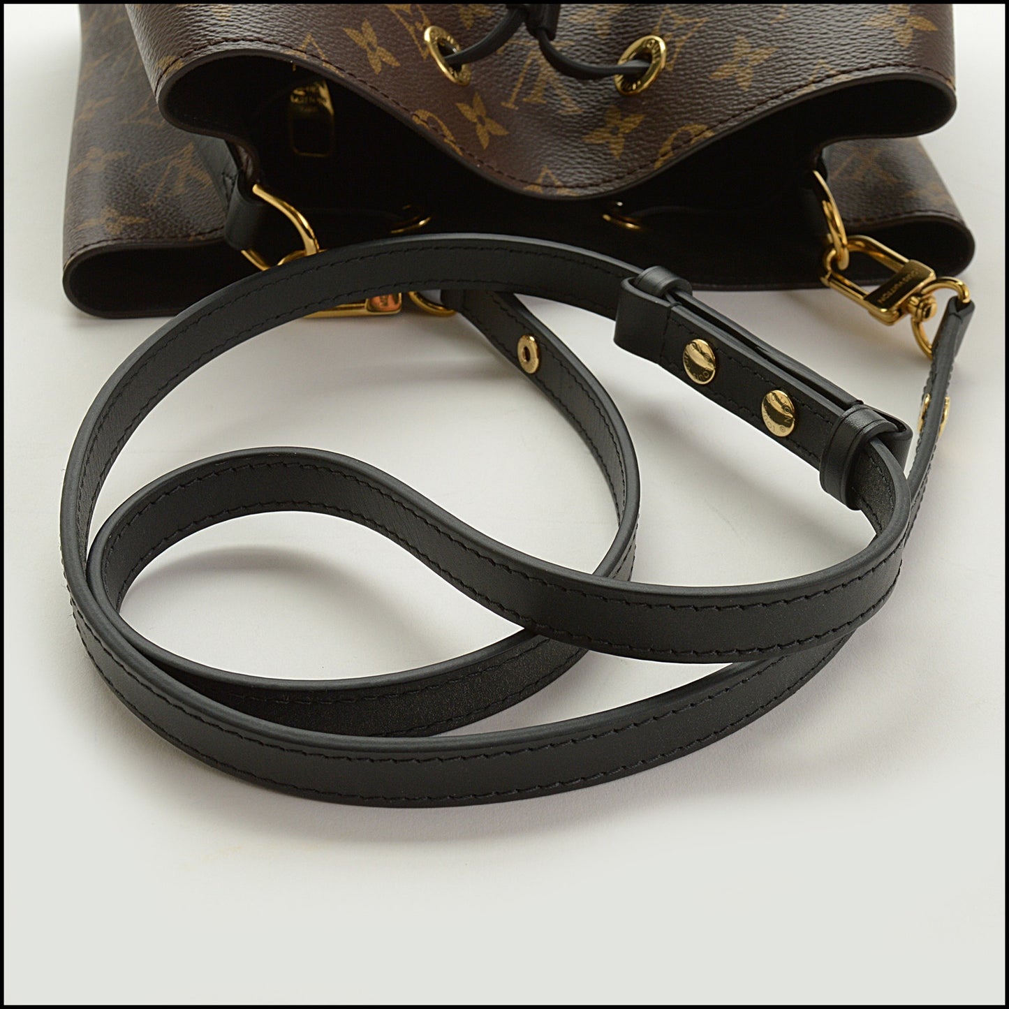 RDC15029 LOUIS VUITTON Black Leather Monogram Neo Noe MM Bag