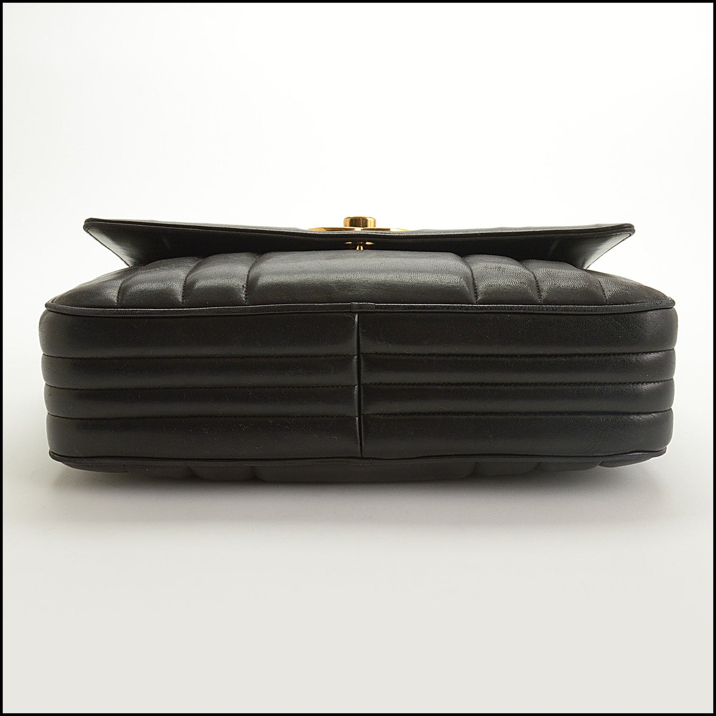 RDC15230 CHANEL '94-96 Black Lambskin Vertical Quilt Jumbo Camera Bag