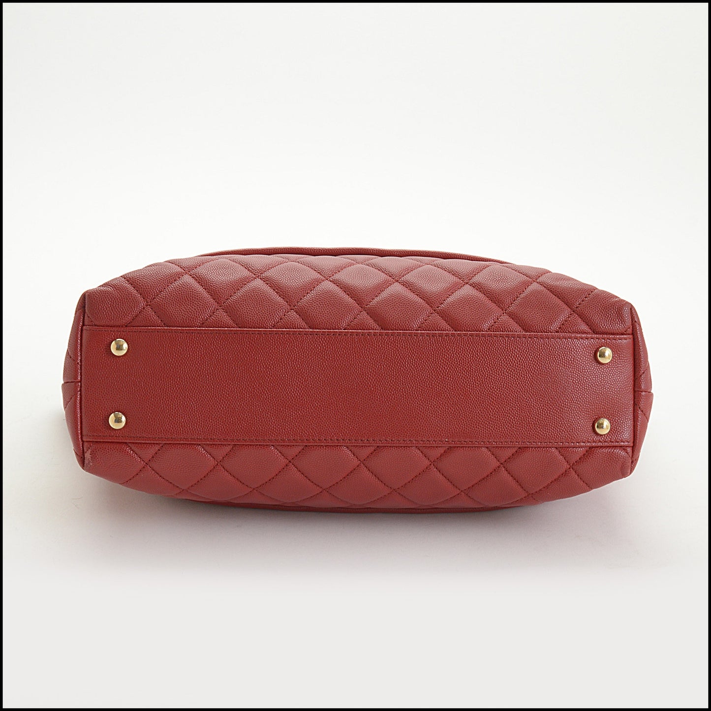 RDC14913 CHANEL 2019 Red Caviar Leather Gold HW Rolled Up Bag