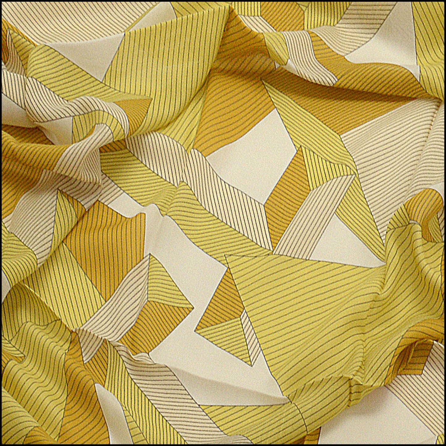 RDC15222 TIFFANY & CO. Yellow Giant T Silk and Cashmere Stole 140cm