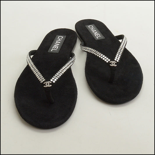 RDC15305 CHANEL '25 Black Suede Interlocking CC Crystal Flip Flop Thong Sandals Size 40