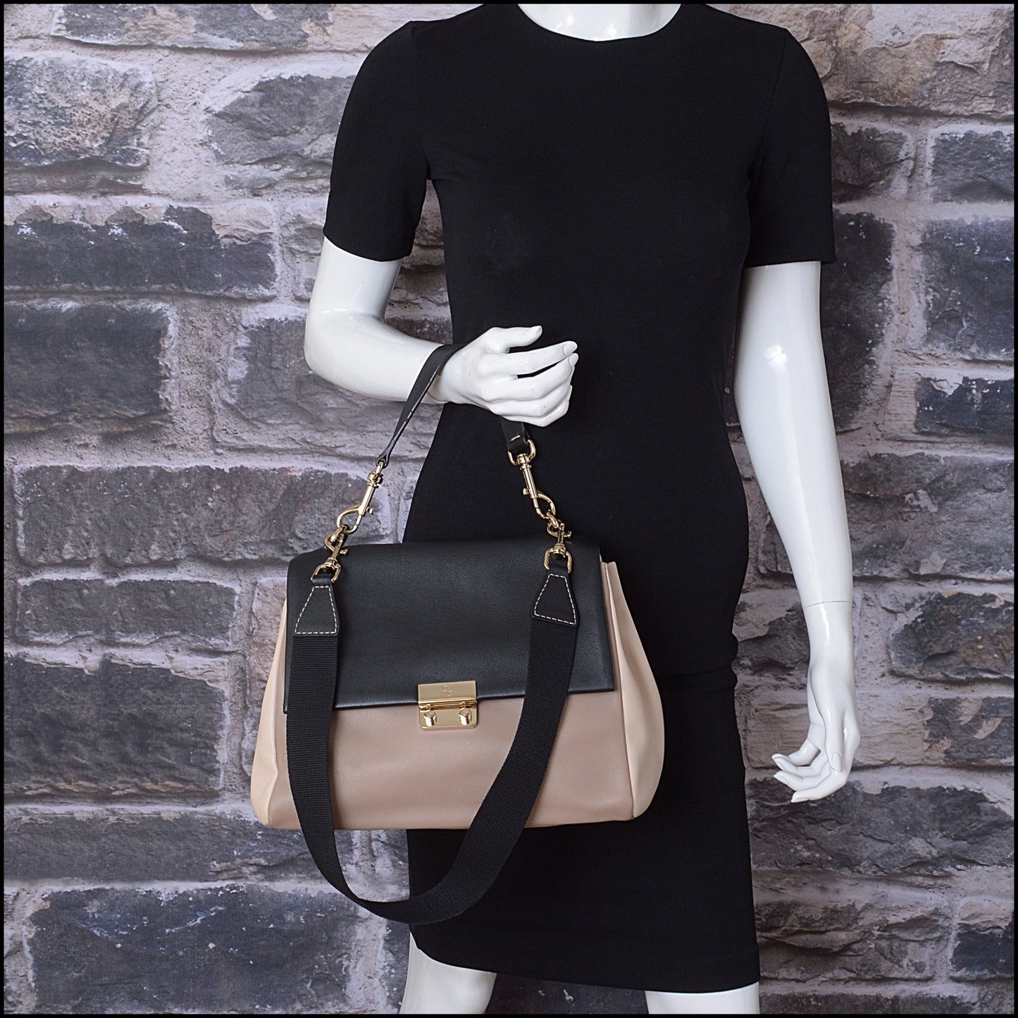 RDC14779 CAROLINA HERRERA Tricolor Black/Tan/Cream Shoulder Bag