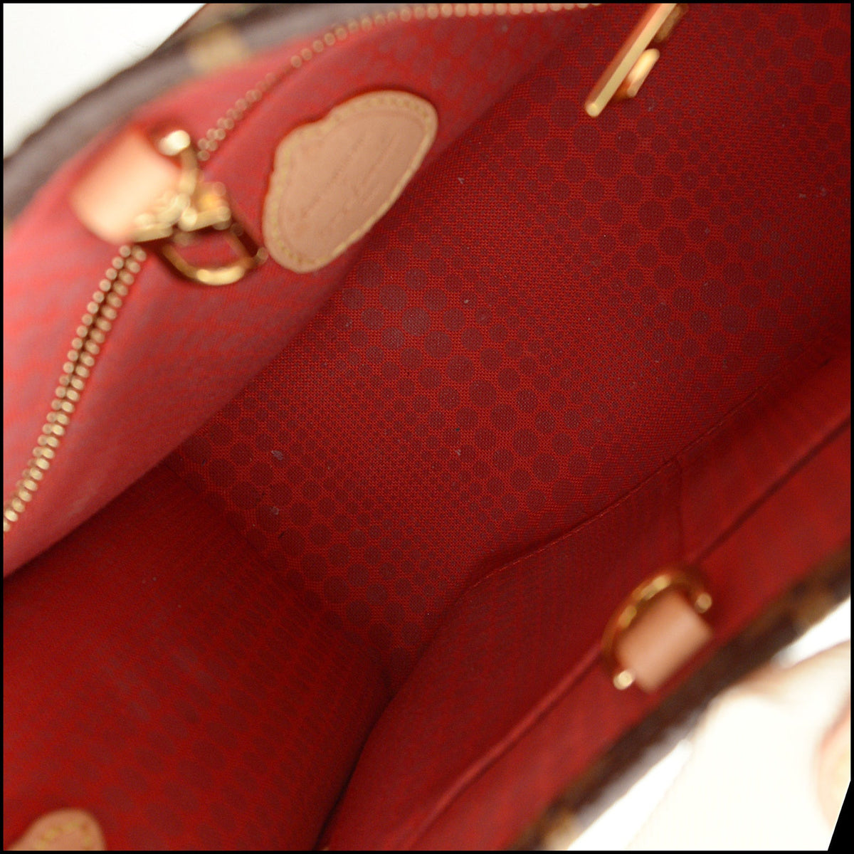 RDC15738 LOUIS VUITTON 2023 Kusama Painted Dots On The Go PM Tote Bag