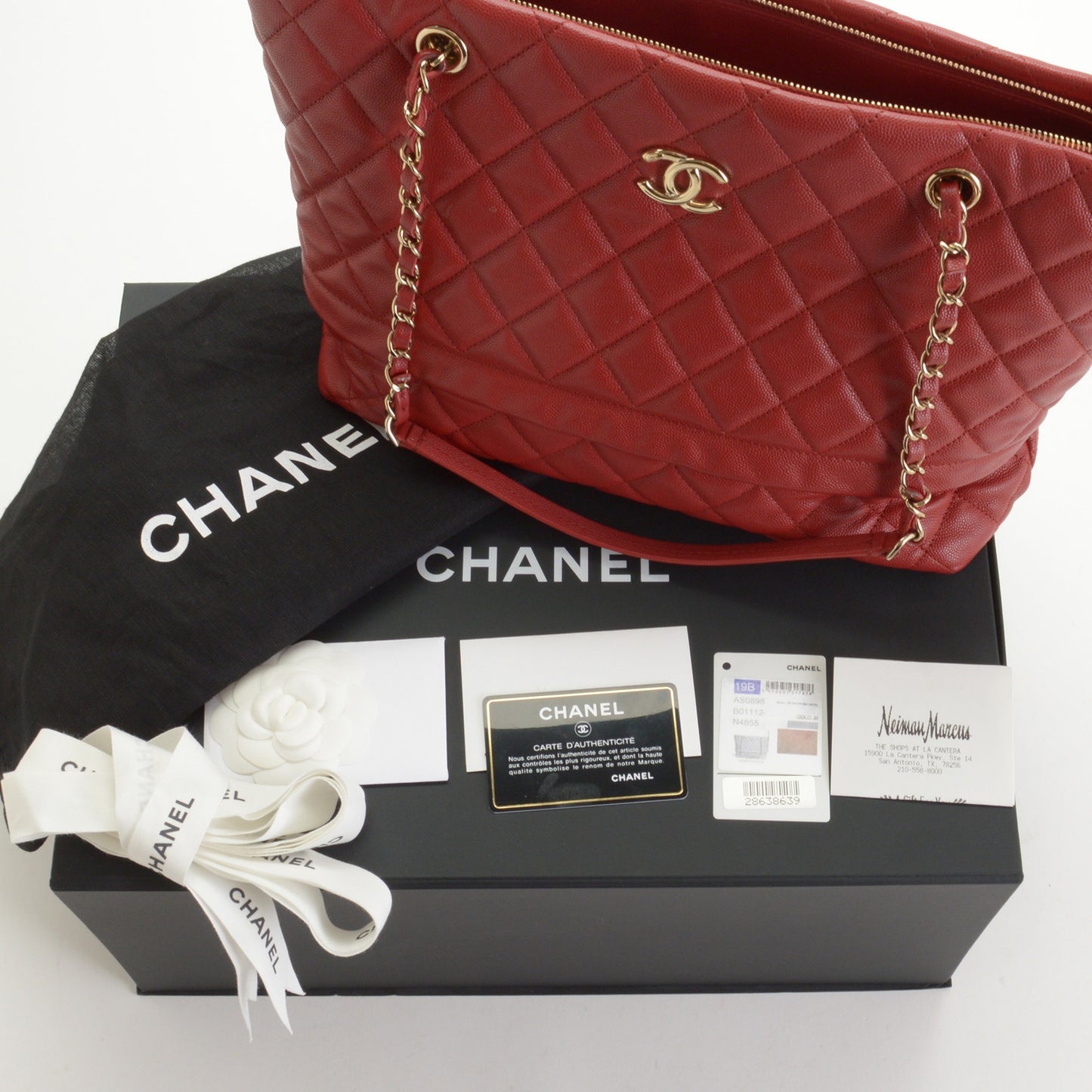RDC14913 CHANEL 2019 Red Caviar Leather Gold HW Rolled Up Bag