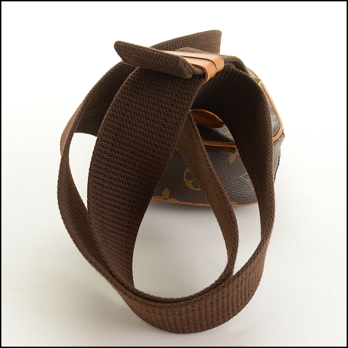 RDC15692 LOUIS VUITTON Monogram Pochette Gange Crossbody Bag