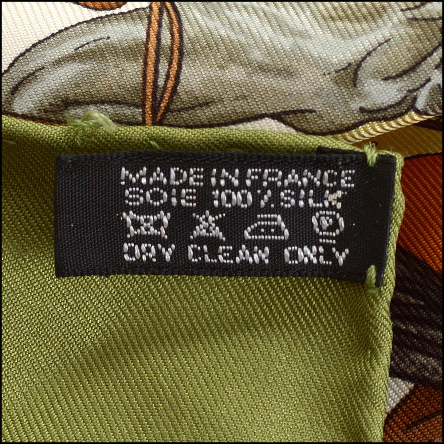 RDC14886 HERMES Green/White "La Promenade de Longchamps" 90cm Scarf