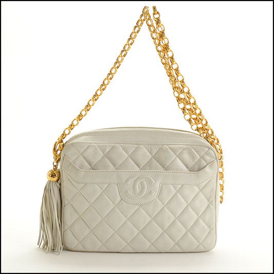 RDC15258 CHANEL '89-91 Vintage White Lambskin Quilted Camera Bag
