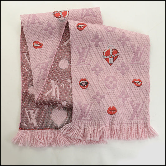 RDC15168 LOUIS VUITTON Pink Logomania a la Folie Scarf