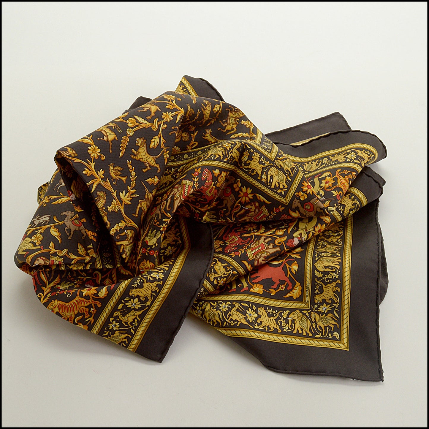 RDC15269 HERMES Dark Brown/Gold "Chasse en Inde" Silk Scarf 90cm