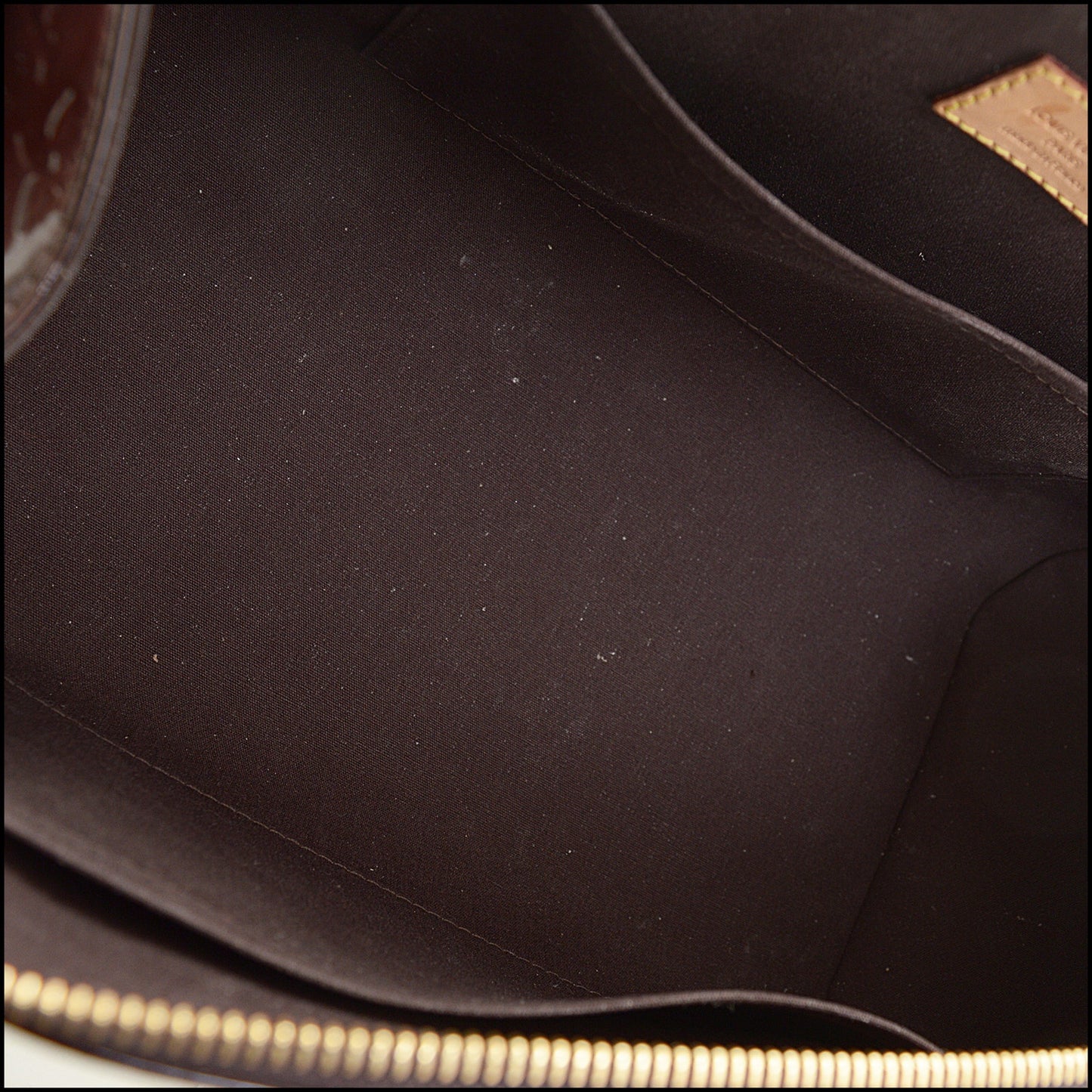 RDC14500 LOUIS VUITTON 2011 Amarante Monogram Vernis Sherwood PM