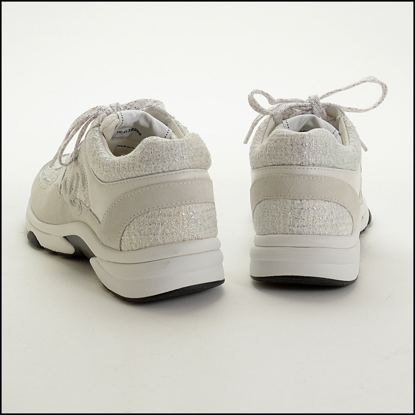 RDC15126 CHANEL '23 White and Silver Tweed Sneaker EU 37.5
