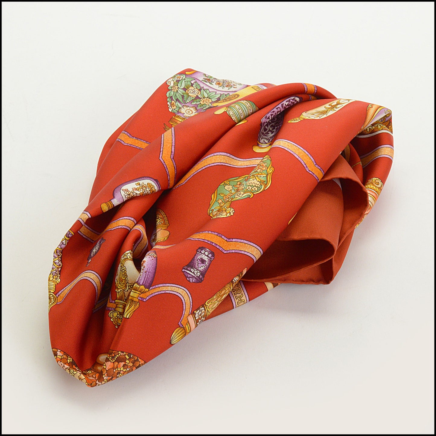 RDC14900 HERMES Rouge "Qu'importe le Flacon" 90 Silk Scarf