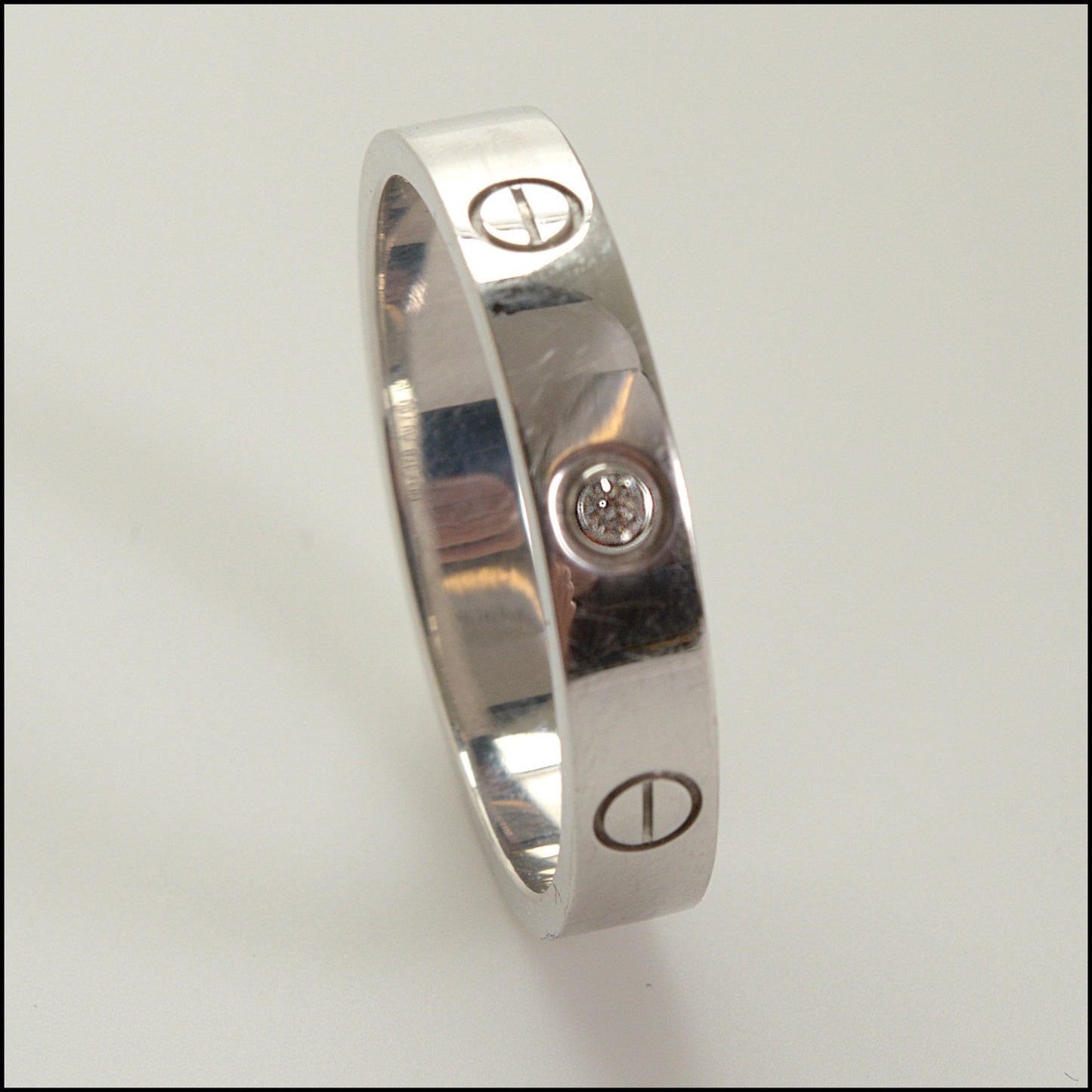 RDC15125 CARTIER 60 18k White Gold and Diamond Love Ring Size 9