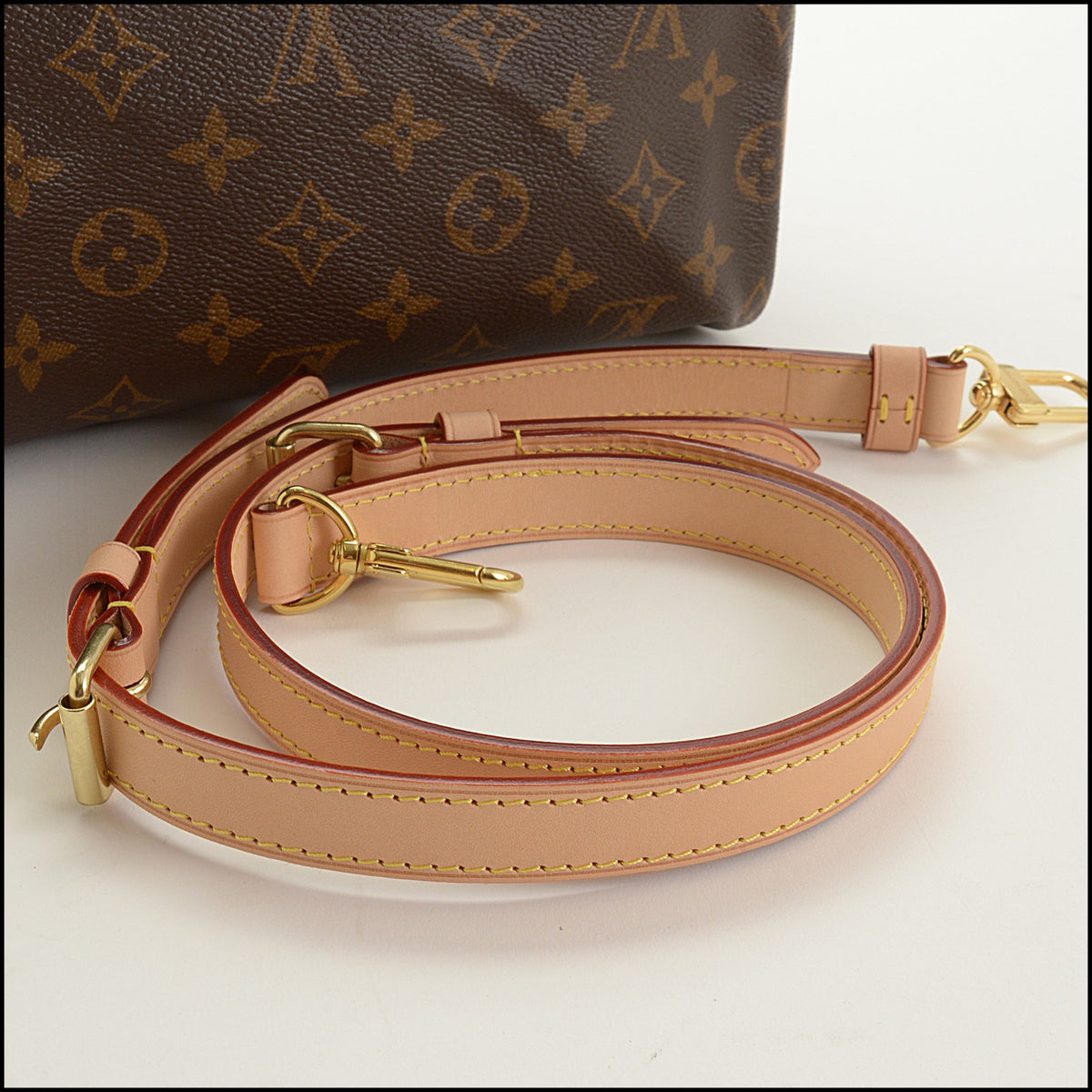 RDC15638 LOUIS VUITTON Monogram Speedy Bandouliere 25