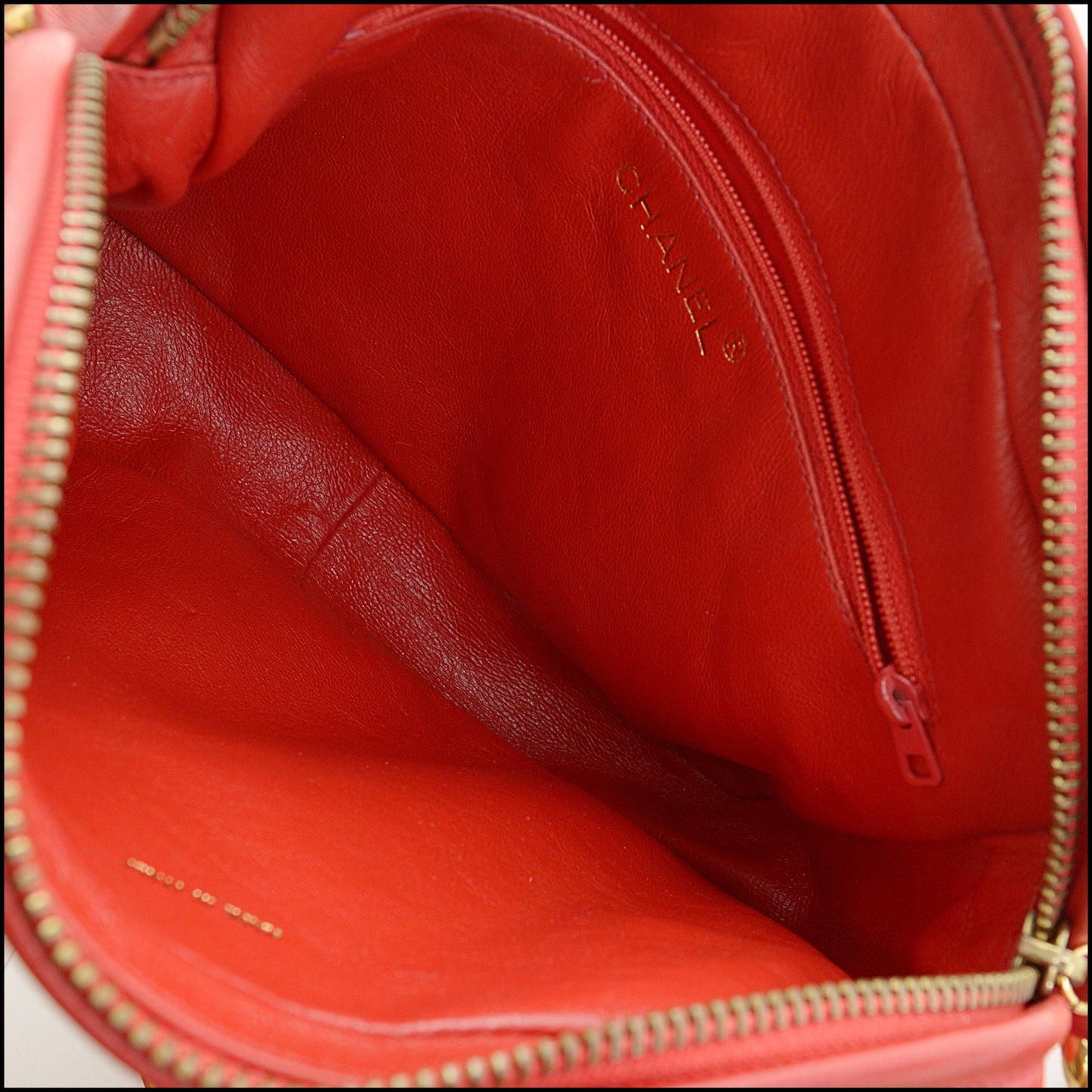 RDC14486 CHANEL Vintage '89-'91 Red Lambskin Quilted Camera Bag