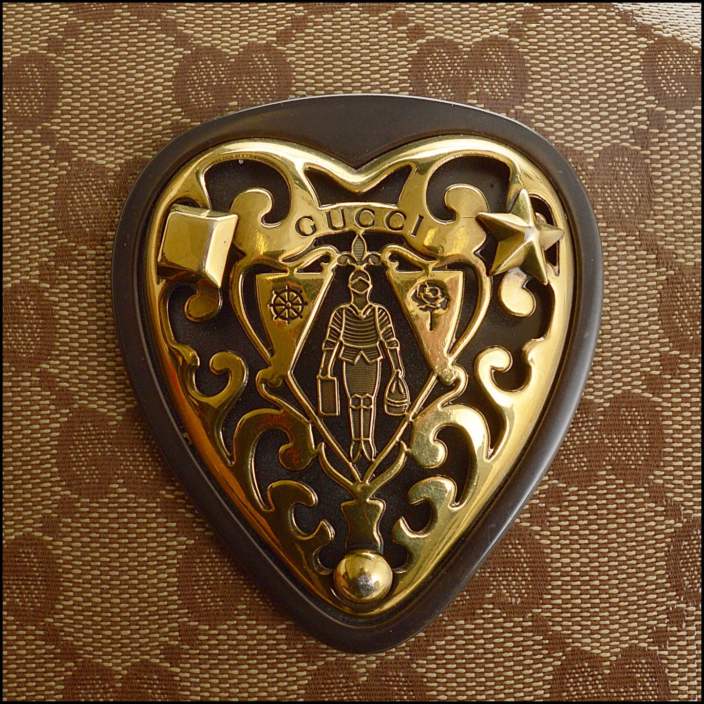 RDC15032 GUCCI '09 Gold Leather GG Crystal Babouska Heart Crest Hobo Bag