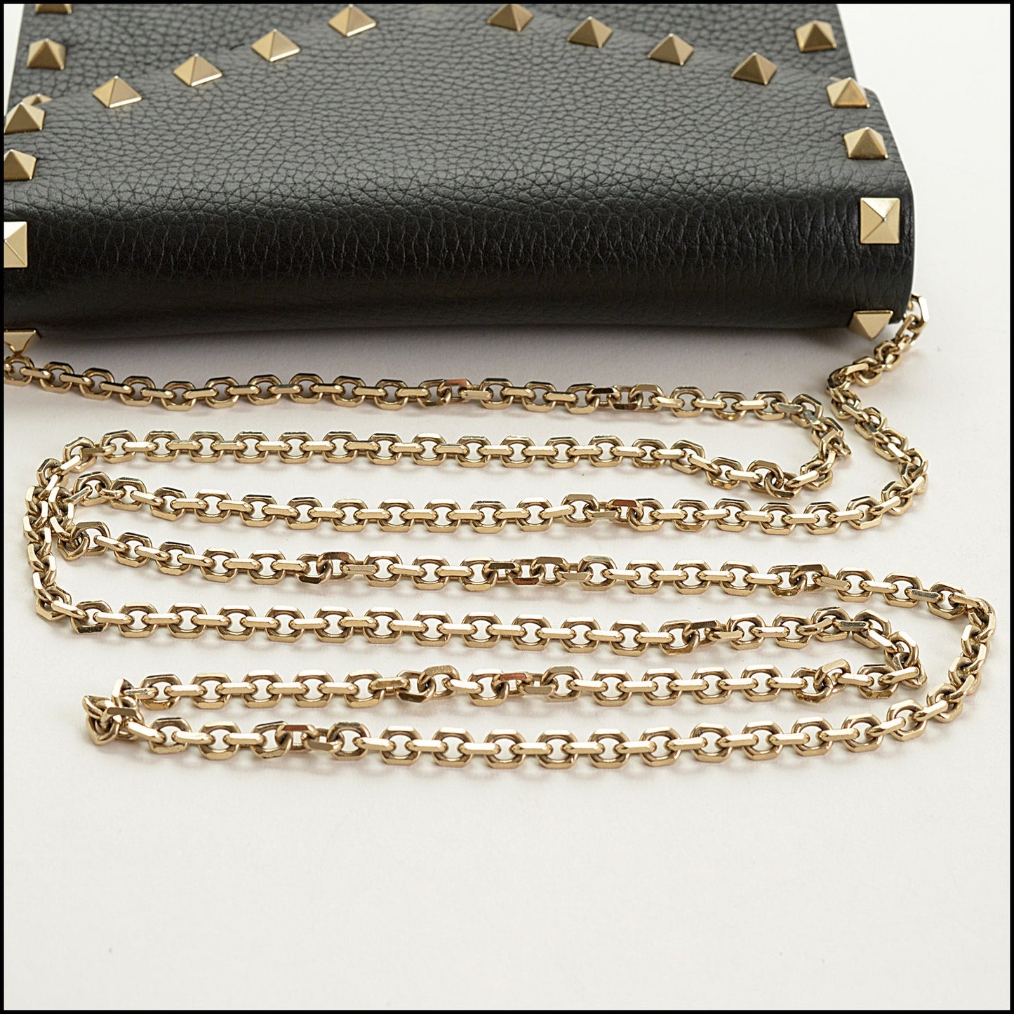 RDC15542 VALENTINO Black Pebbled Leather Rockstud Envelope Wallet on Chain