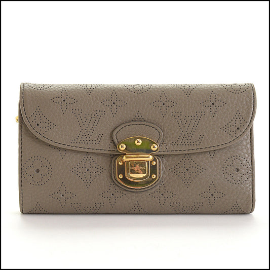 RDC14544 LOUIS VUITTON '09 Taupe Monogram Mahina Leather Amelia Wallet