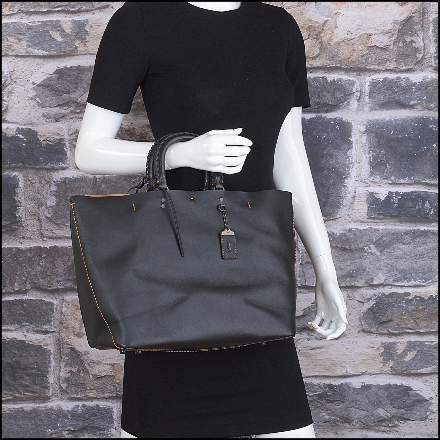 RDC15404 COACH Black Glovetanned Leather Rogue Bag 35