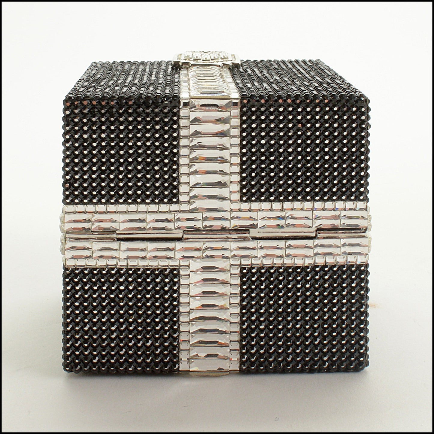 RDC15265 JUDITH LEIBER Black Crystal Gift Box Minaudiere