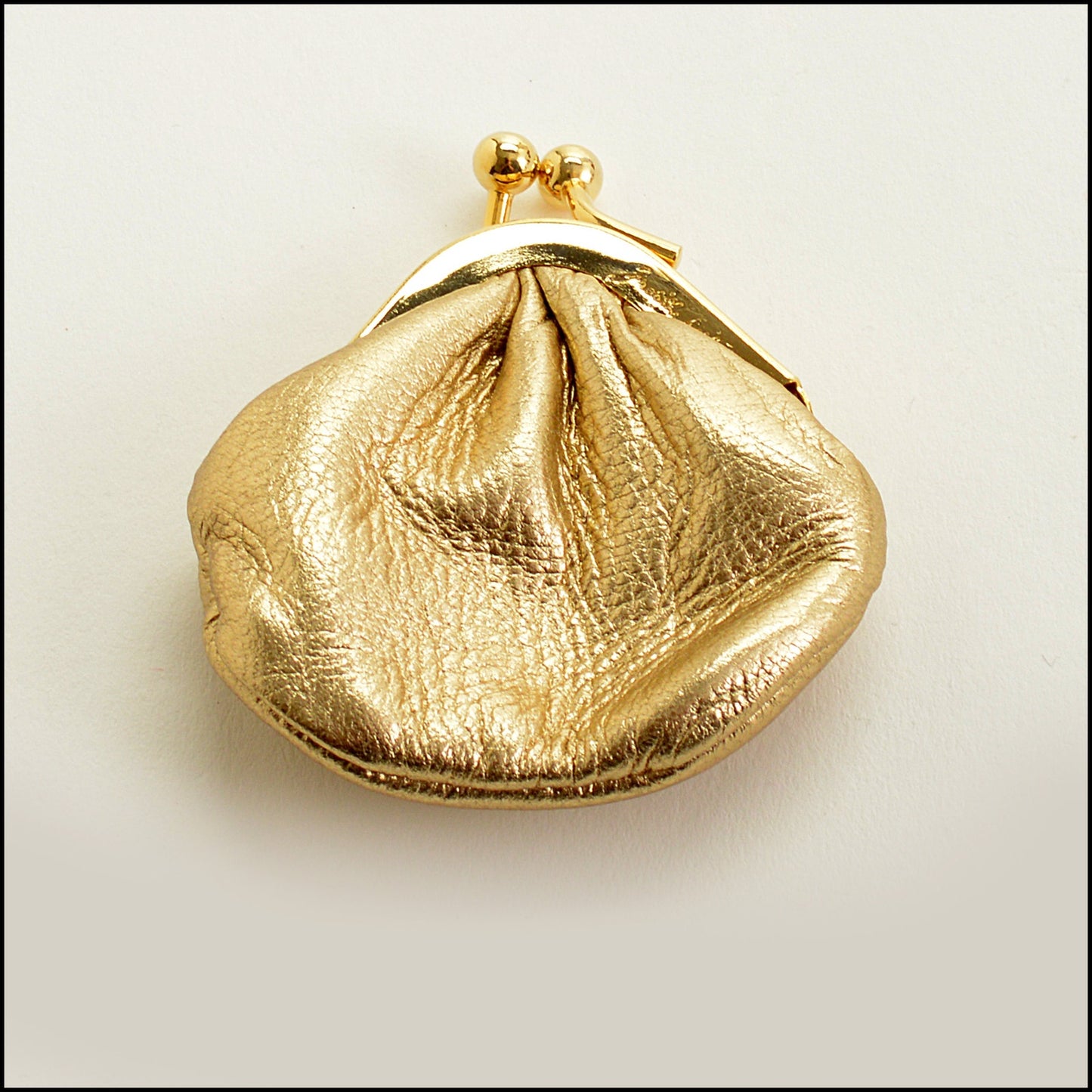 RDC15252 JUDITH LEIBER Black Ming Foo Dog Crystal Minaudiere Bag