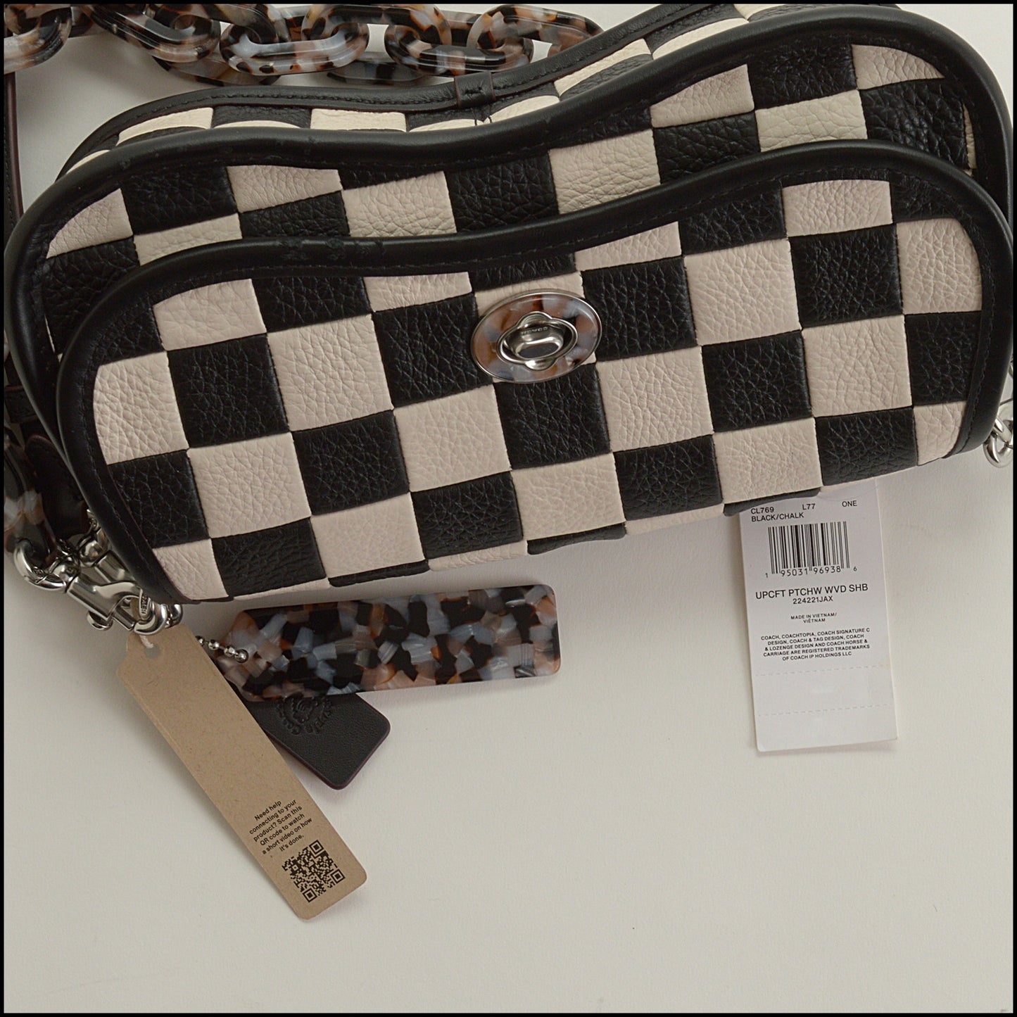 RDC15399 COACHTOPIA Black and White Checkerboard Wavy Dinky Bag
