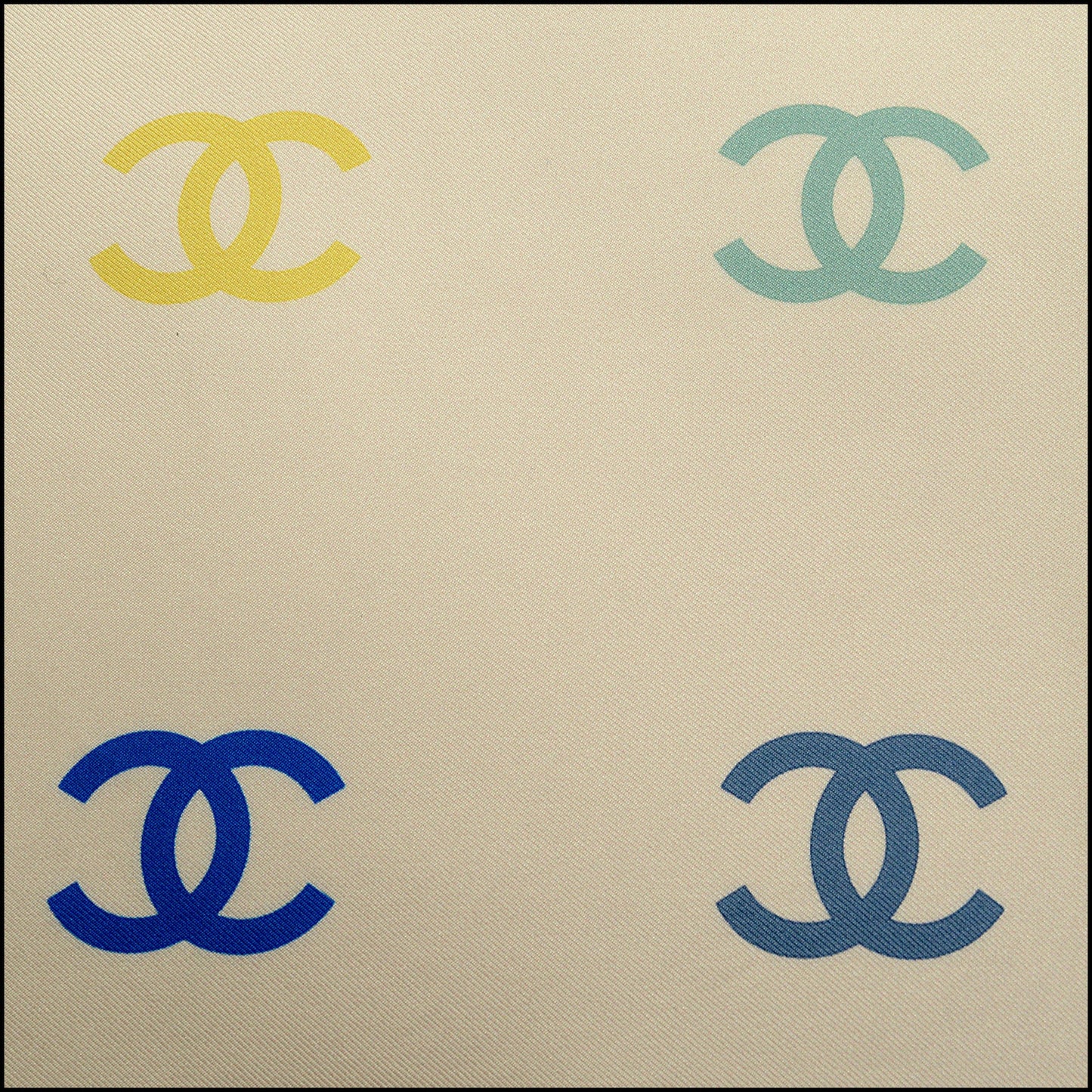RDC15052 CHANEL "21 Ivory / Multicolor CC Logo Silk Twill Square Scarf