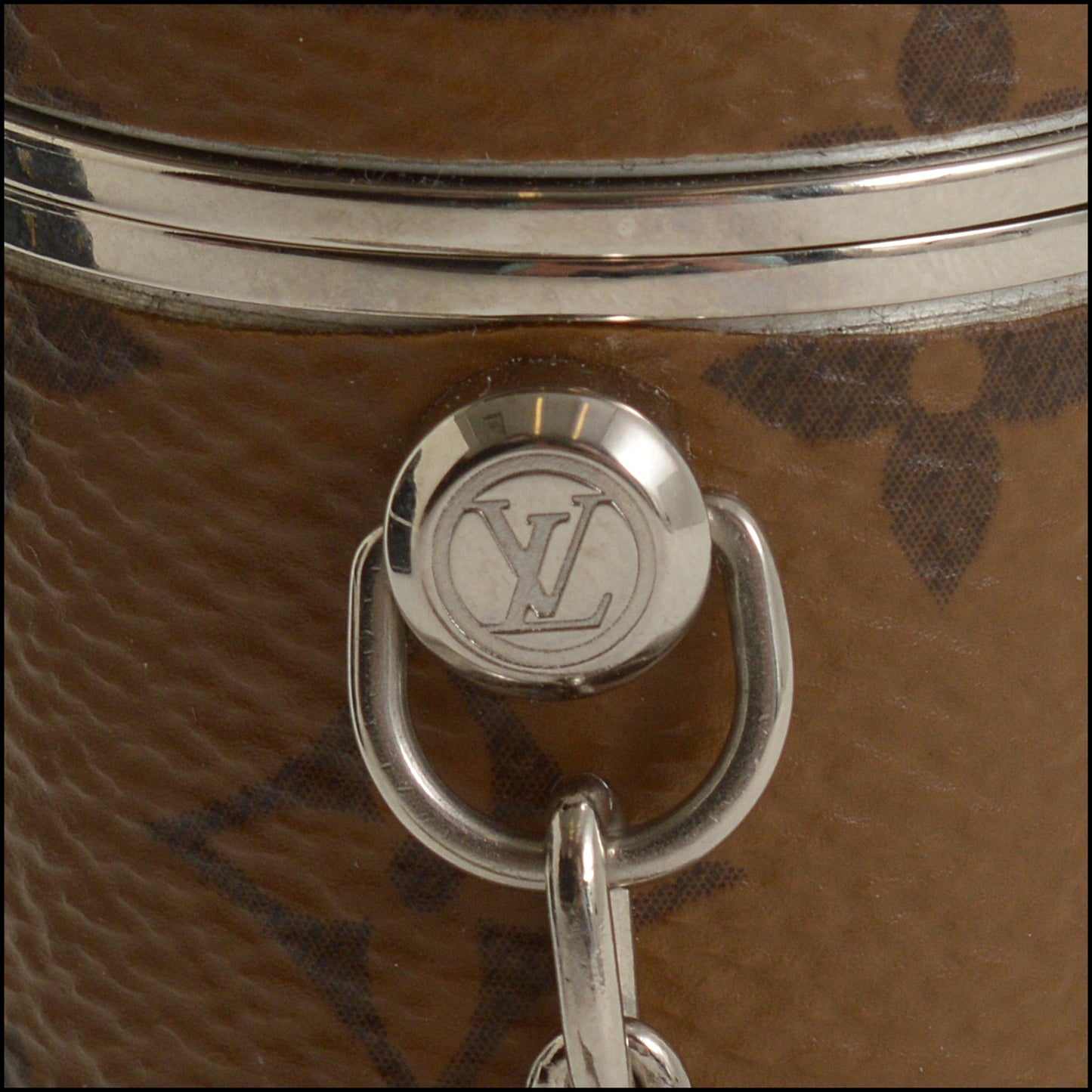 RDC15149 LOUIS VUITTON '19 Brown Reverse Monogram Lipstick Case