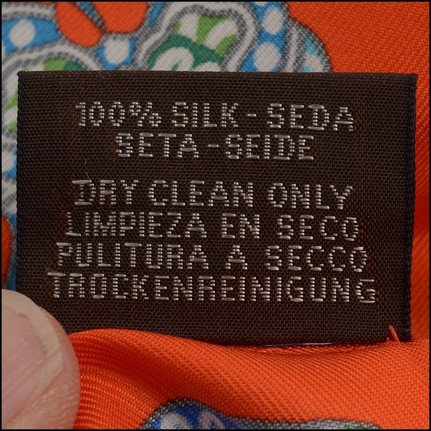 RDC15459 HERMES '20/21 Orange "La Legende de la Foret" Silk Scarf 90cm