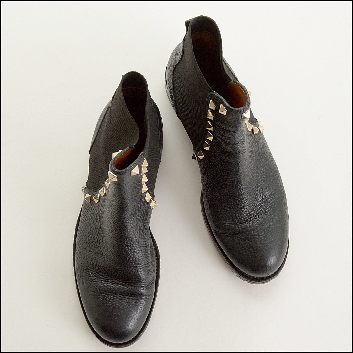 RDC15545 VALENTINO Black Rockstud Beatle Chelsea Boots Size 37