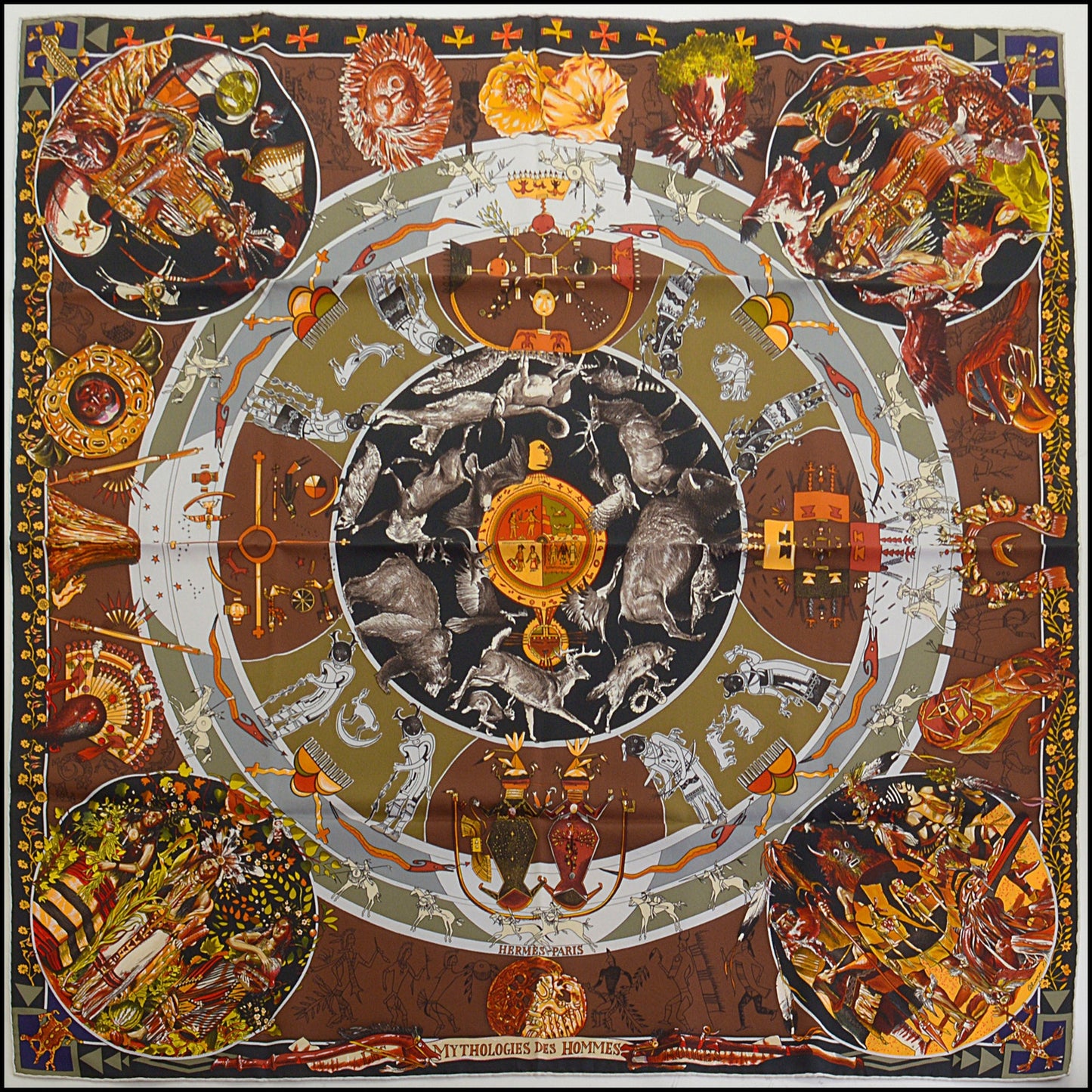RDC14717 HERMES Kermit Oliver Brown Mythologies Des Hommes Scarf