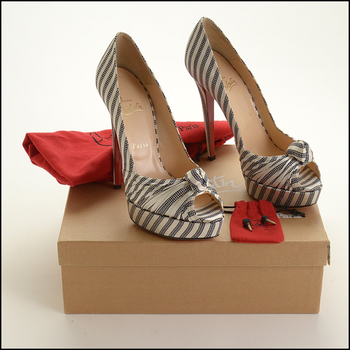RDC15538 CHRISTIAN LOUBOUTIN Black/White Damas Greissimo Peeptoe Pump Size 41