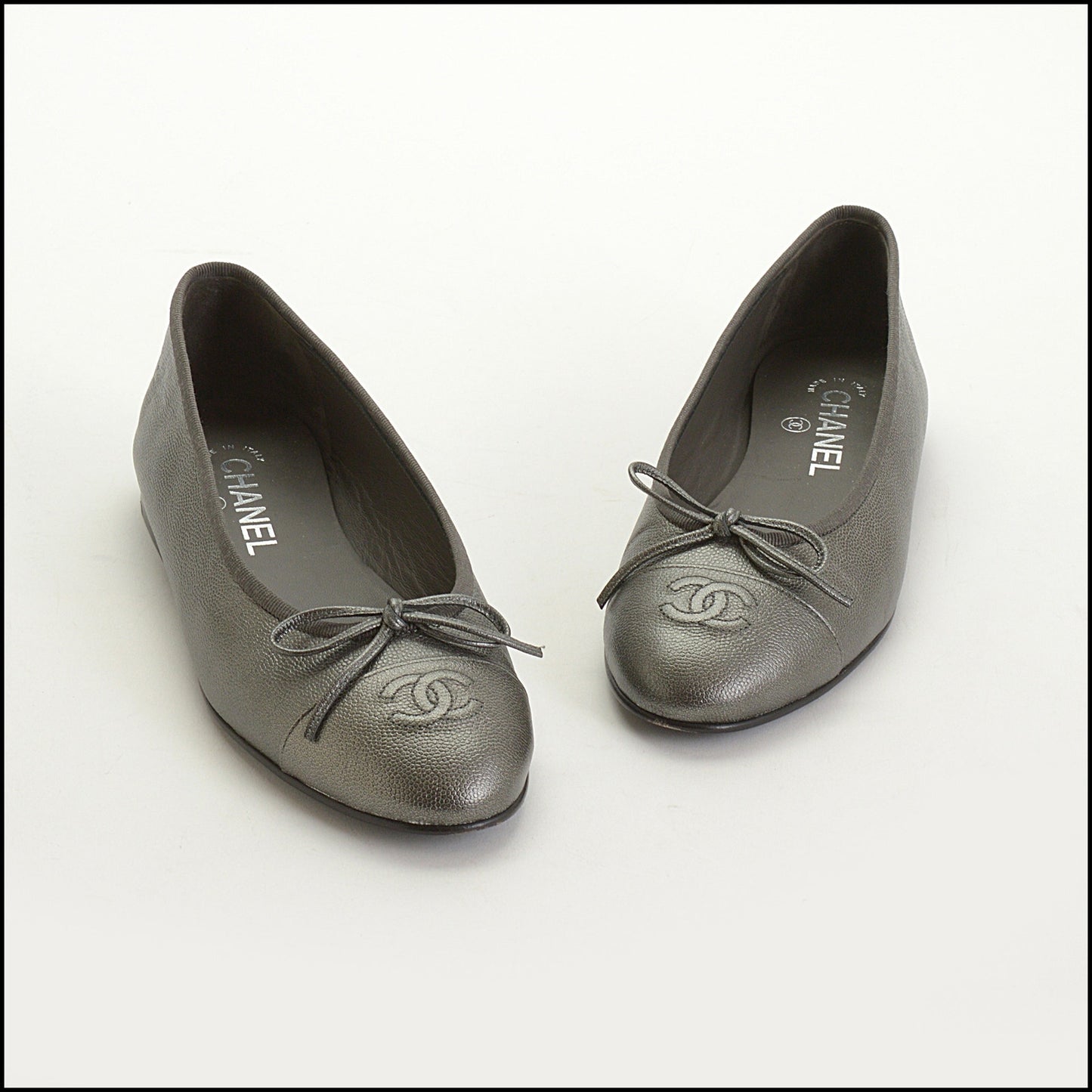 RDC14904 CHANEL Silver Caviar Ballet Flats size 37.5