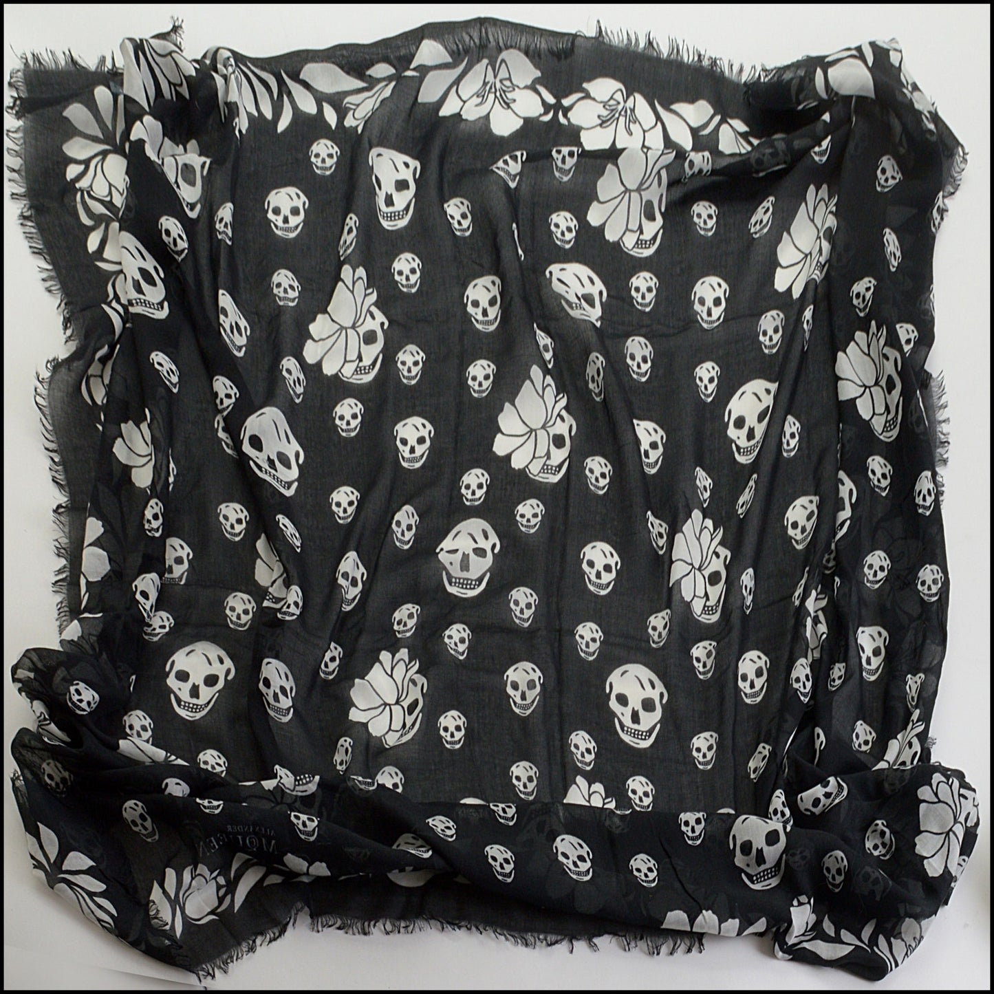 RDC14471 Alexander McQueen Black/White Skull Flower Modal & Silk Chiffon Scarf