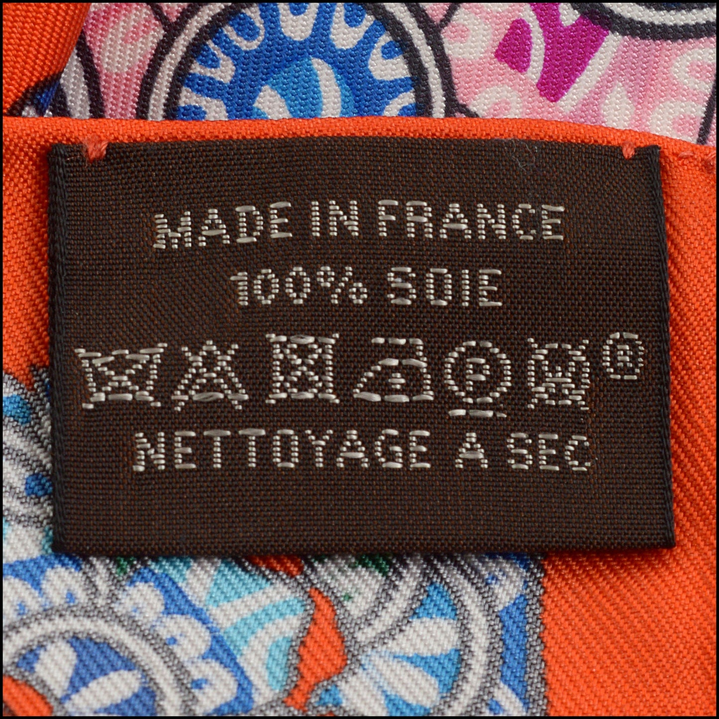 RDC15459 HERMES '20/21 Orange "La Legende de la Foret" Silk Scarf 90cm