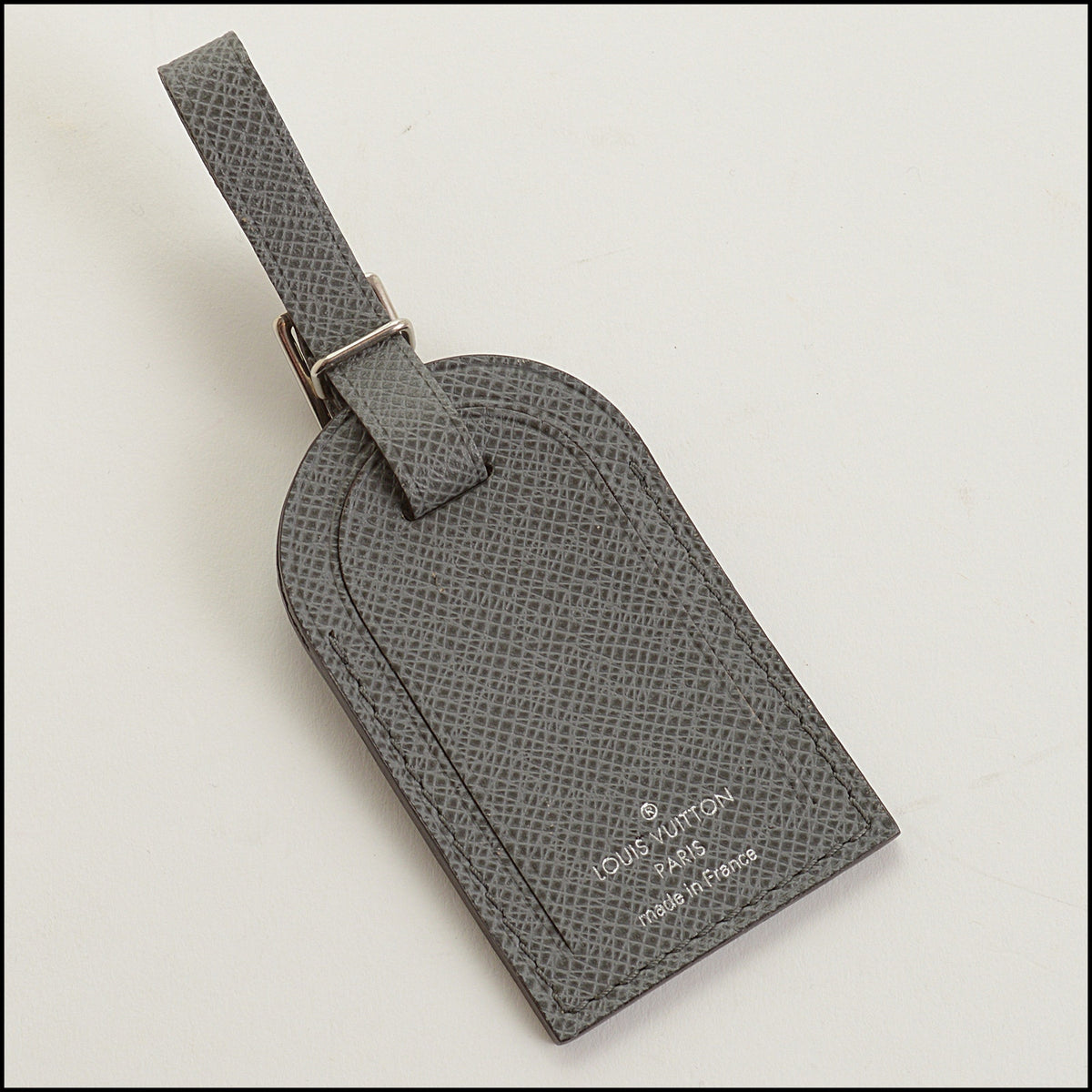 RDC15668 LOUIS VUITTON Gray Taiga Leather Luggage Tag