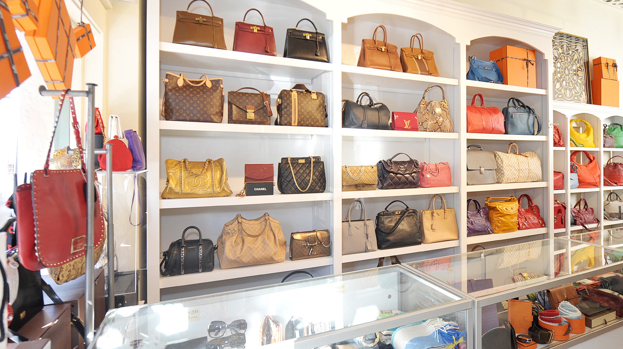 Buy Used Luxury Handbags, Resale Designer Purses